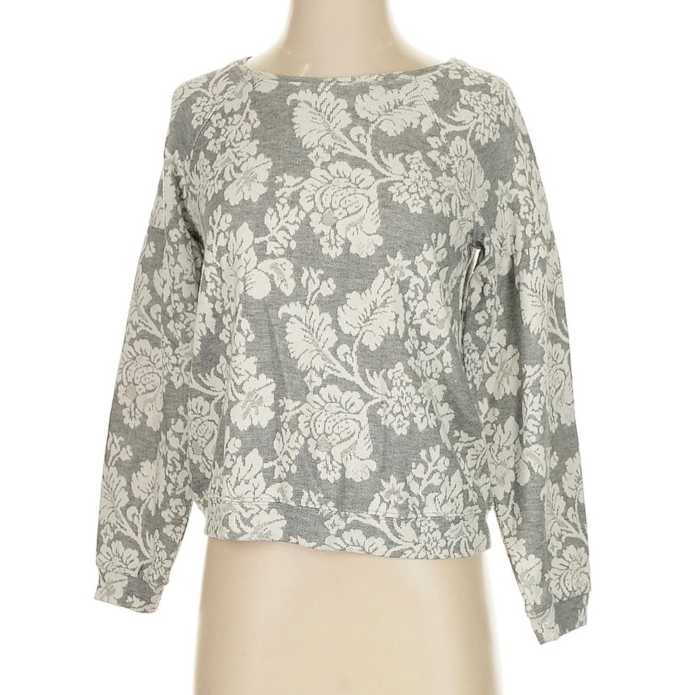 Women's Gray Floral Top